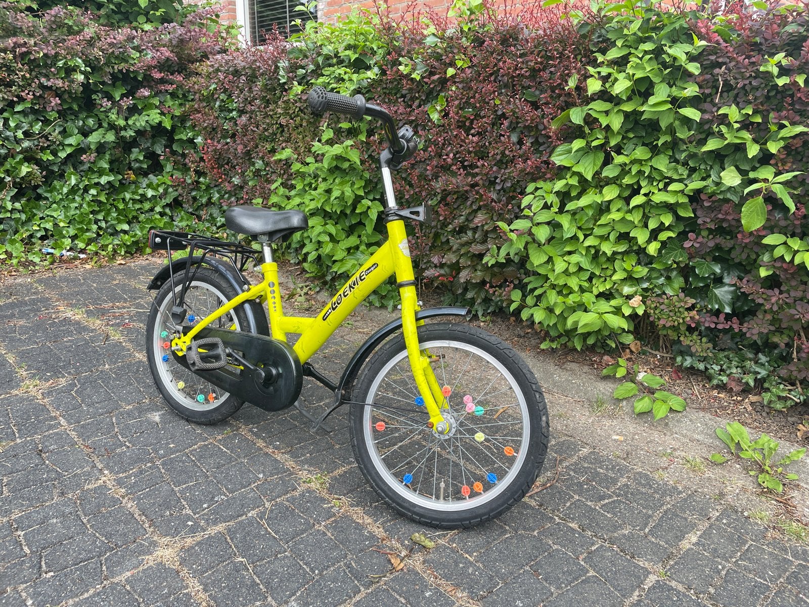 Loekie kinderfiets 16 inch, geel, Ophalen, Gebruikt, Terugtraprem, 16 tot 20 inch