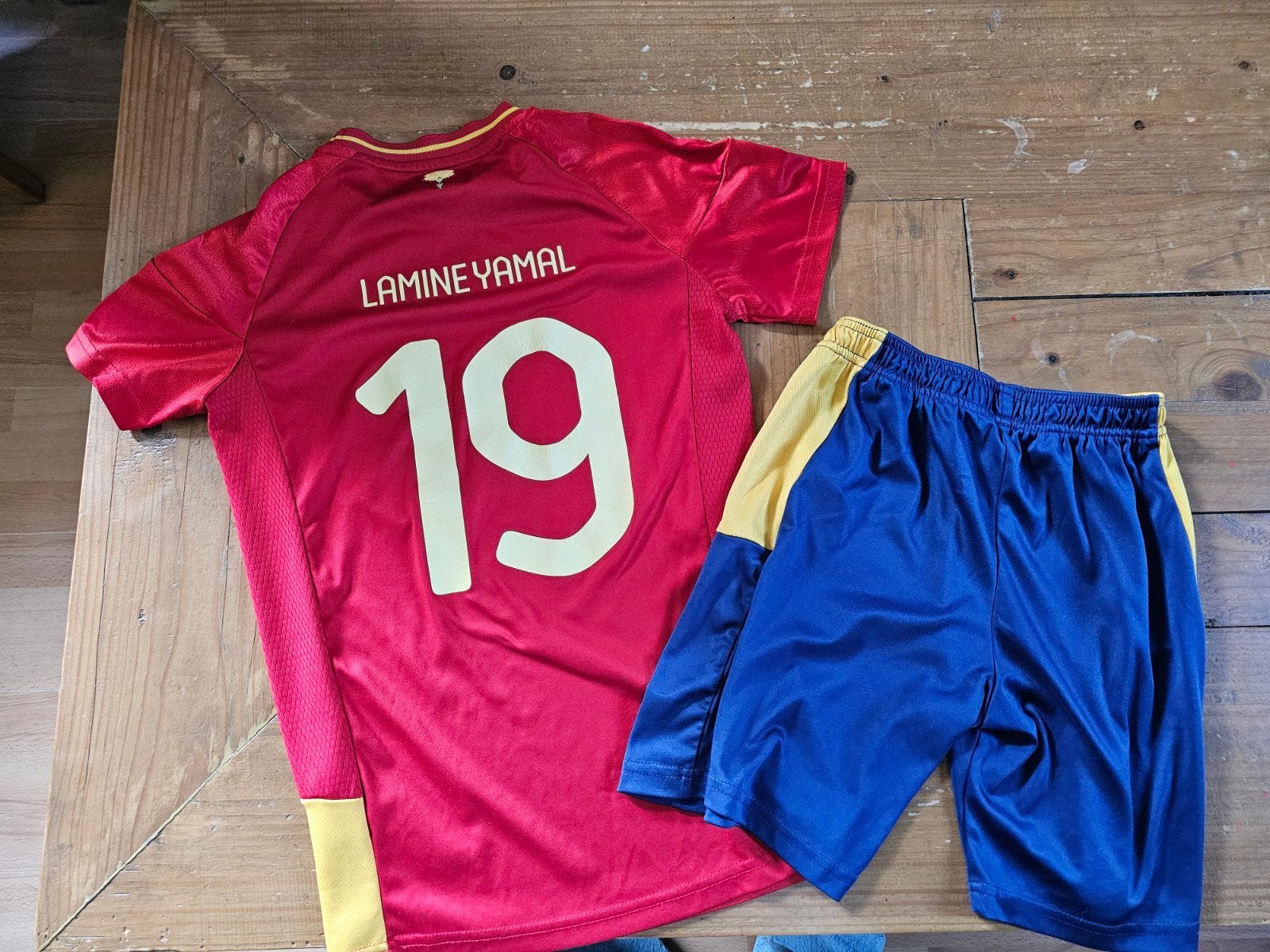 Voetbaltenue Spanje Lamine Yamal - Maat 146, Kinderen en Baby's, Ophalen of Verzenden, Gebruikt, Jongen, Sport- of Zwemkleding