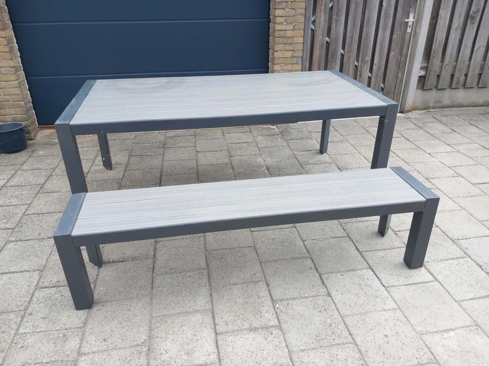 Tuinset met tafel en bankje - polywood en metaal, Tuin en Terras, Tuinsets en Loungesets, Ophalen, Overige materialen, Gebruikt