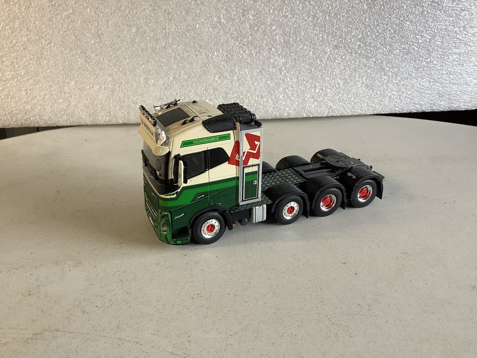 Volvo westdijk, Hobby en Vrije tijd, Modelauto's | 1:50, Ophalen of Verzenden