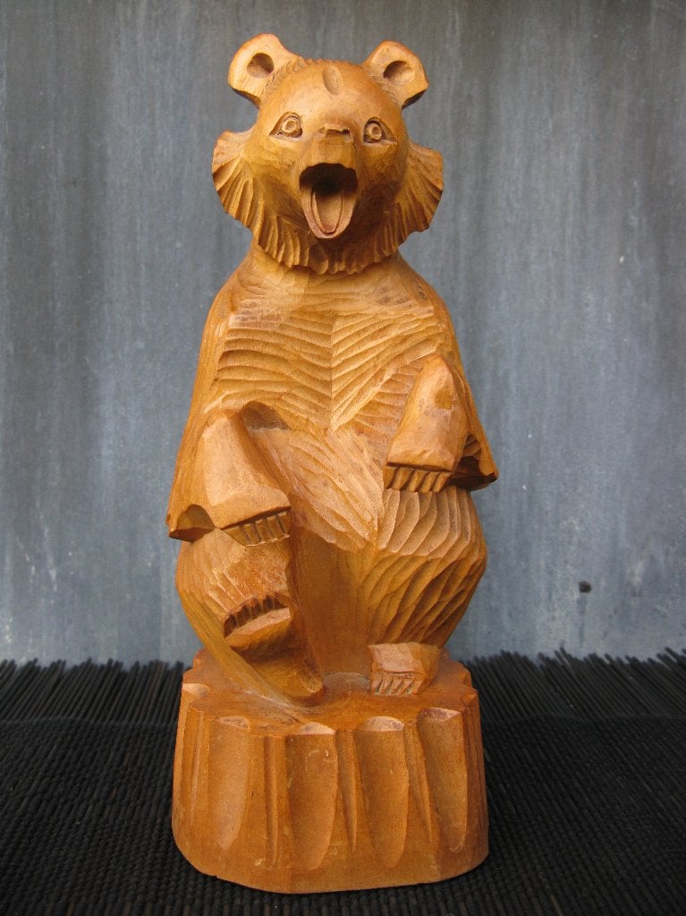 HOUT BEER RUSLAND MOSKOU 1968 HANDGESNEDEN, Brutalistisch, Ophalen of Verzenden, 20 - 50 cm, Beeld