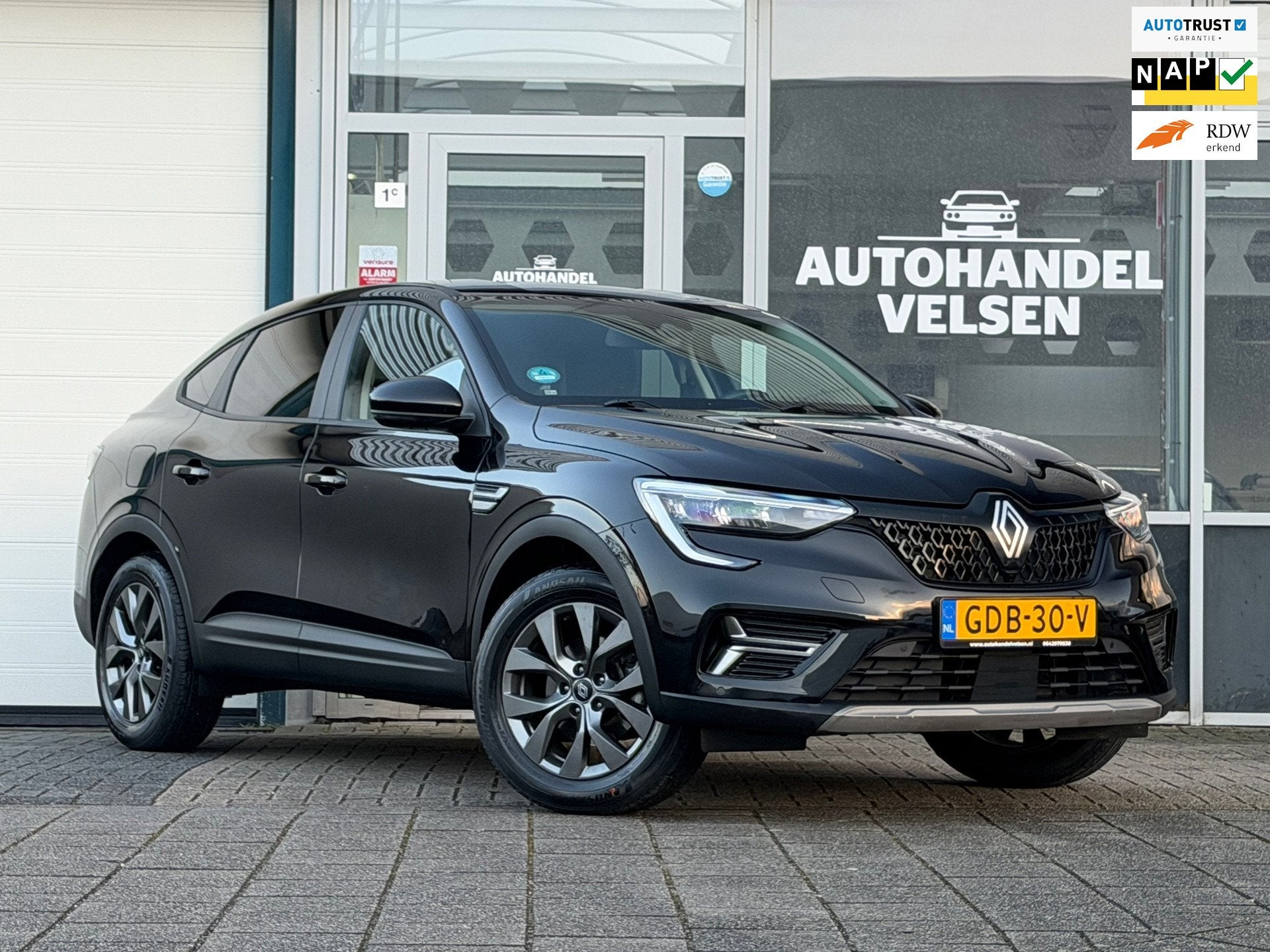 Renault Arkana 1.6 E-Tech full hybrid 145 evolution Camera A, Auto's, Gebruikt, Euro 6, 4 cilinders, Zwart