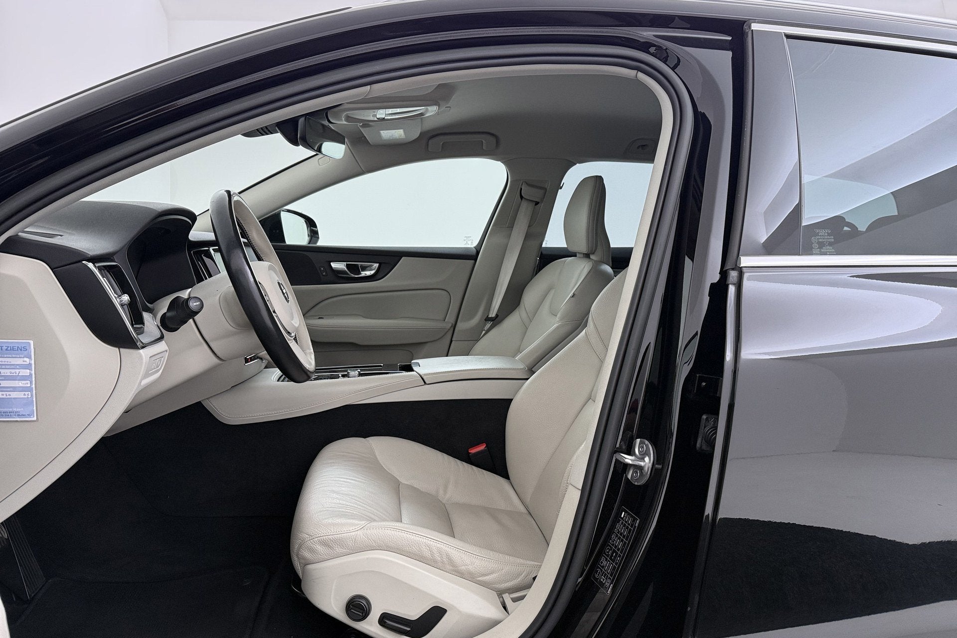 Volvo V60 2.0 T6 Plug-in hybrid AWD Core Bright | Dealer ond, Auto's, Volvo, Automaat, Gebruikt, Euro 6, 4 cilinders