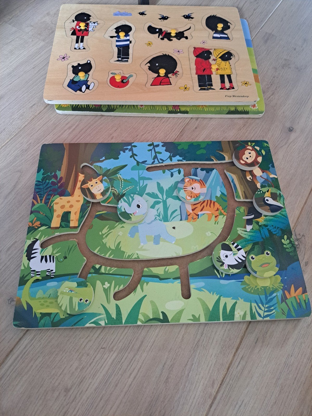 Houten puzzels. 3stuks voor 1prijs, Ophalen, 2 tot 4 jaar, Zo goed als nieuw, Van hout