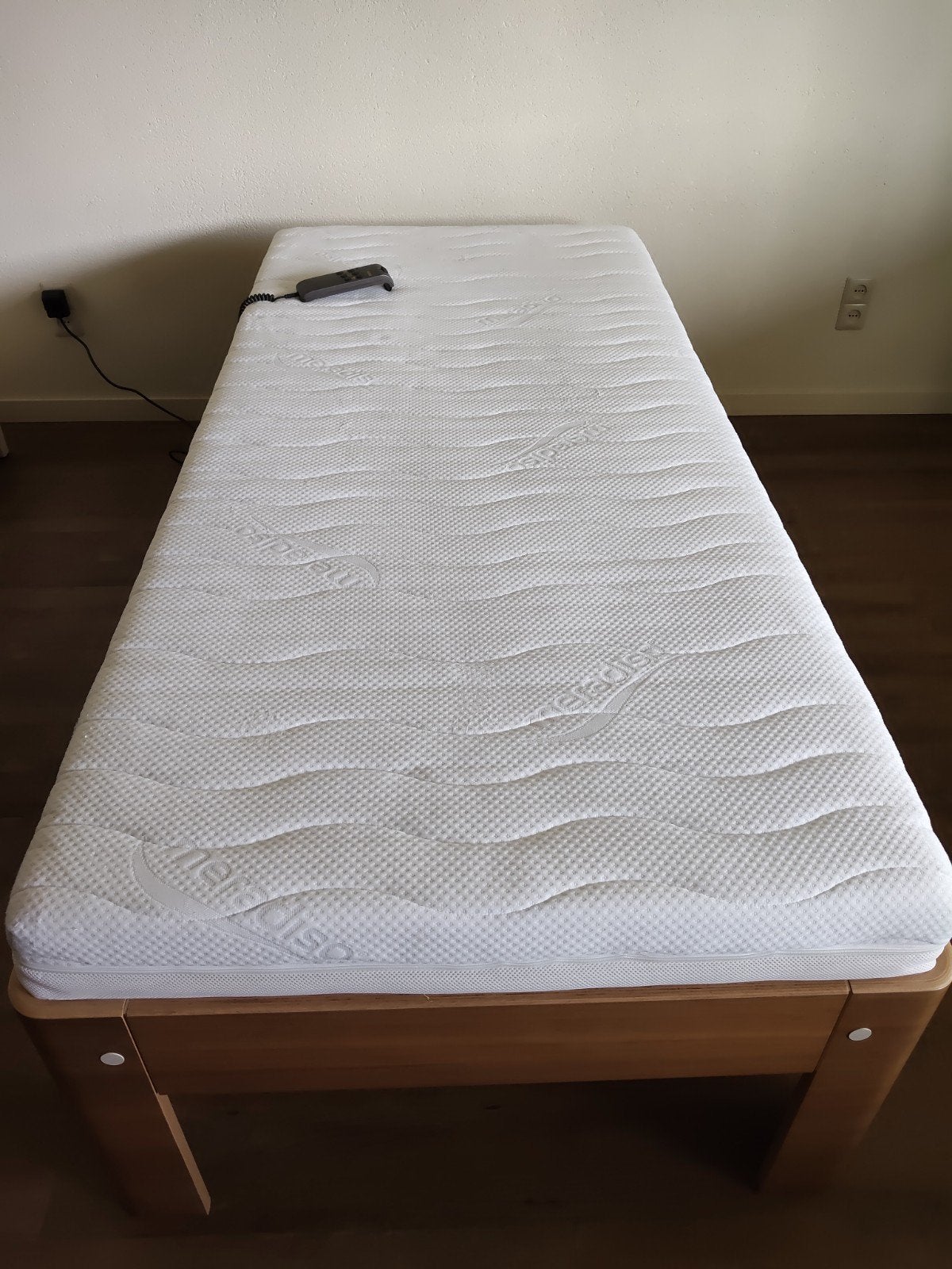 Auping Auronde bed 90x200 cm, verstelbaar, Huis en Inrichting, Slaapkamer | Matrassen en Bedbodems, Ophalen, Gebruikt, Eenpersoons