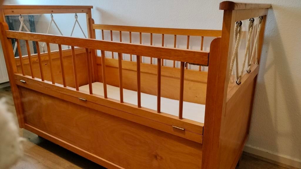 Retro Vintage ledikant, Kinderen en Baby's, Kinderkamer | Bedden, Ophalen, Gebruikt, Minder dan 140 cm, Matras
