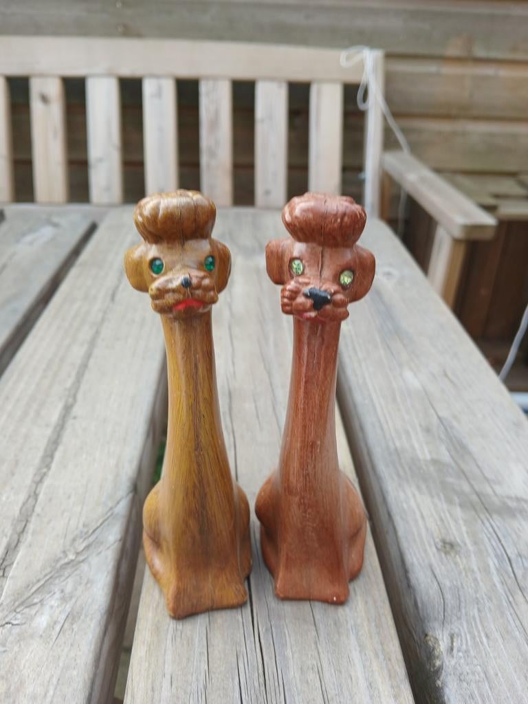 Poedel hond hout vintage 2 stuks, Antiek en Kunst, Kunst | Beelden en Houtsnijwerken, Ophalen of Verzenden