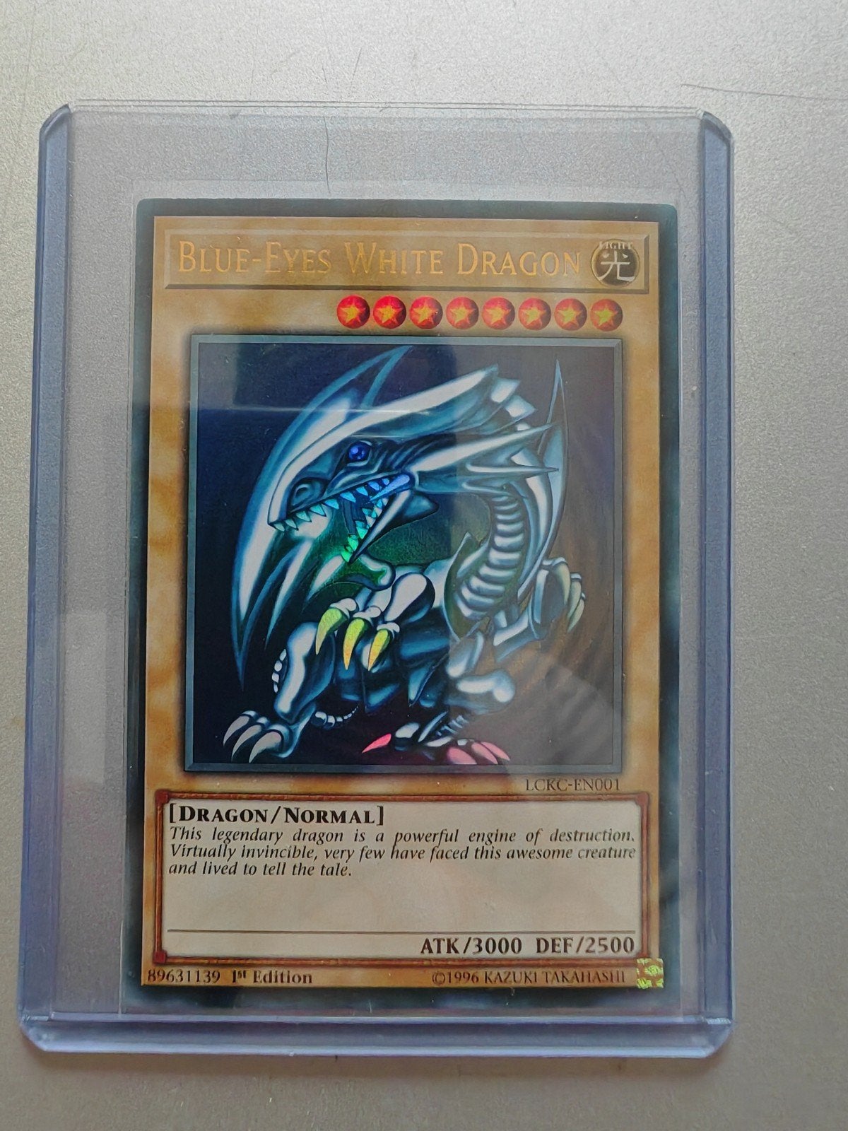 Blue-Eyes White Dragon  1st Edition Yu-Gi-Oh!, Hobby en Vrije tijd, Verzamelkaartspellen | Yu-gi-Oh!, Ophalen of Verzenden, Zo goed als nieuw