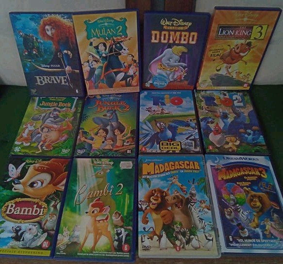 Disney films; Bambi, Jungle Book, Dumbo enz per 4 stuks €4,-, Cd's en Dvd's, Dvd's | Tekenfilms en Animatie, Alle leeftijden, Nederlands