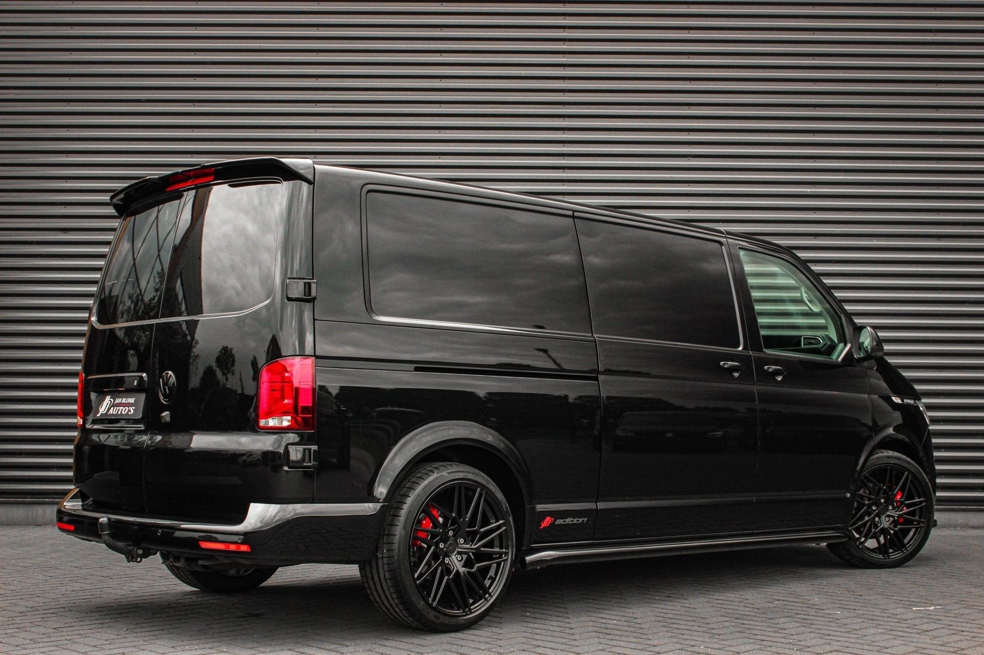 Volkswagen Transporter 2.0 TDI L2H1 150PK JB- EDITION DSG /, 4 cilinders, 150 pk, Volkswagen, Zwart