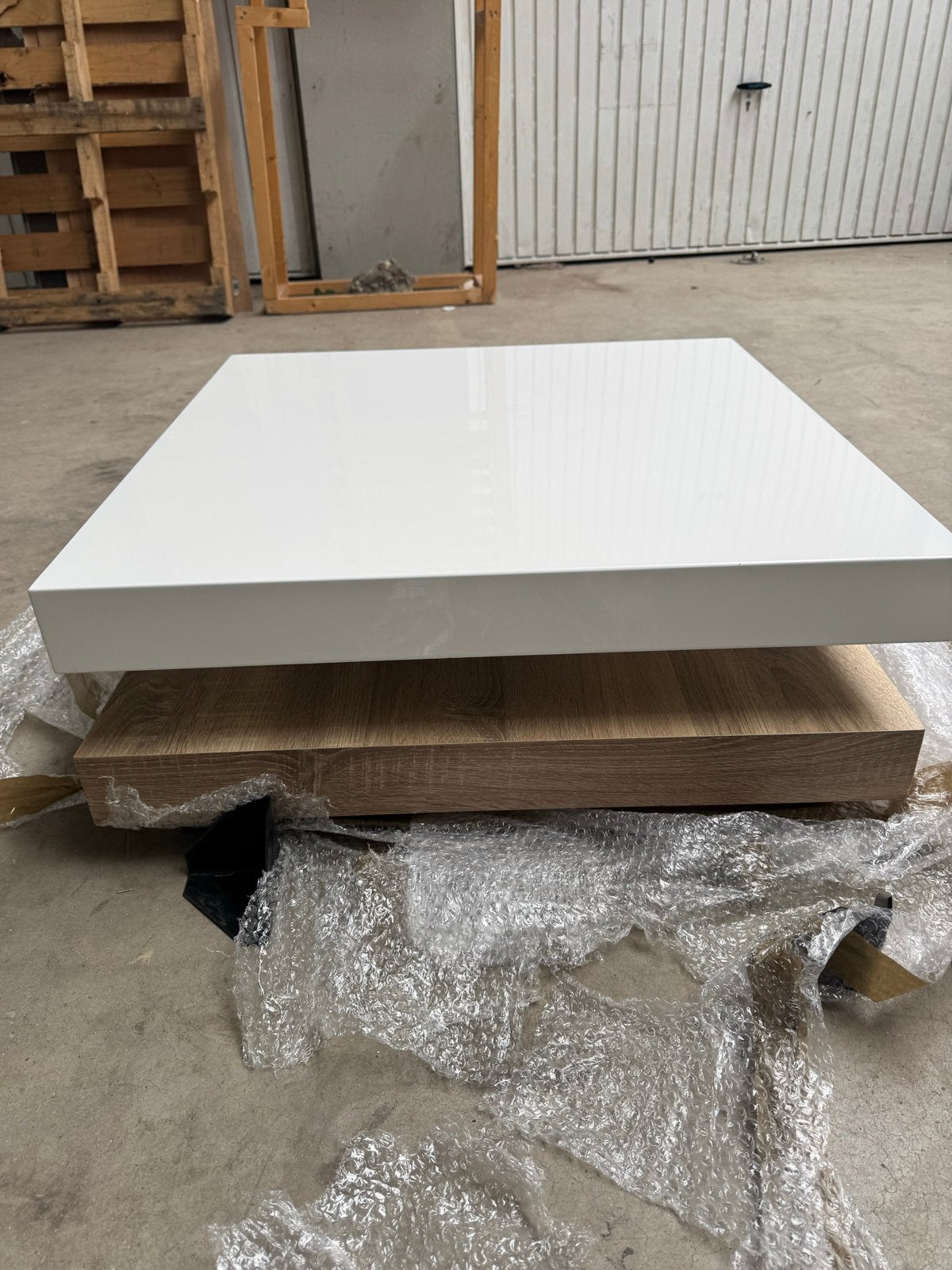 Moderne Salontafel Wit Hoogglans met Houtnerf, Ophalen, Vierkant, 50 tot 100 cm, Zo goed als nieuw