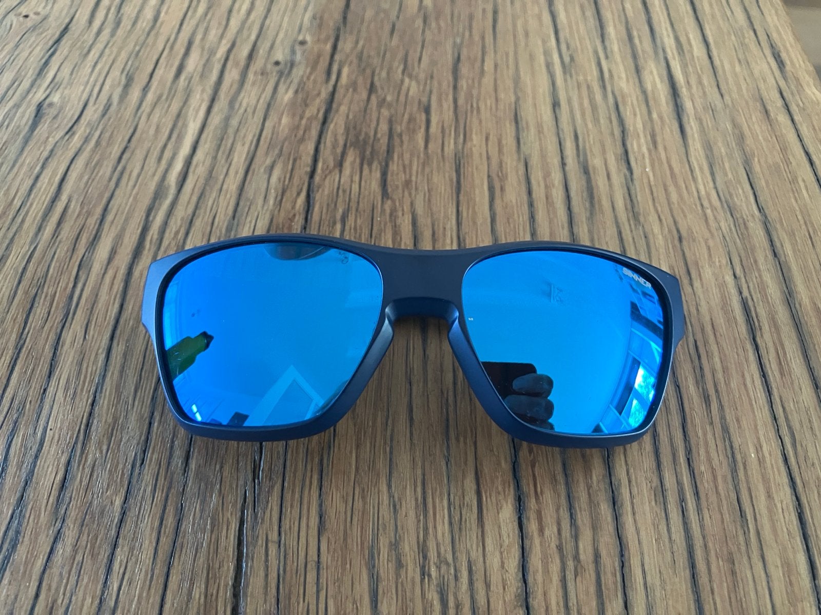 Sinner kinder zonnebril met blauwe spiegelglazen en etui, Overige merken, Gebruikt, Zonnebril, Blauw