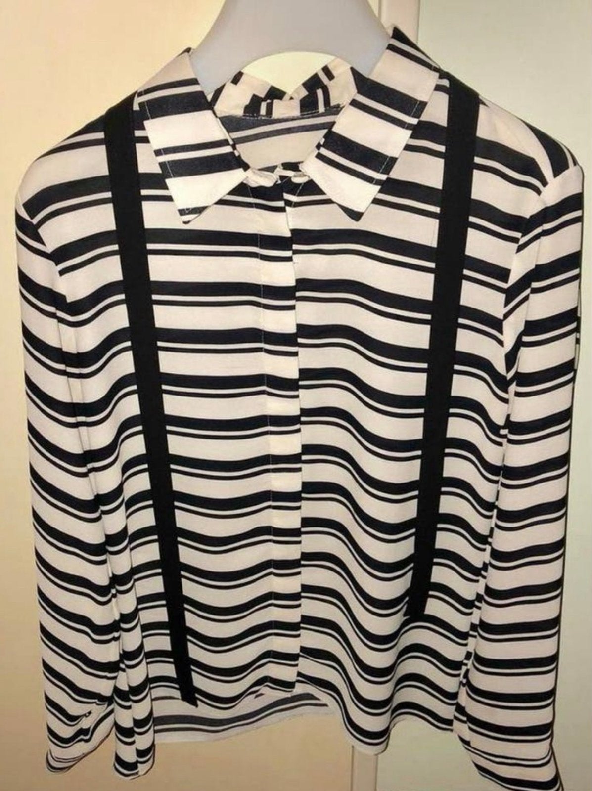 Zwart-wit gestreepte blouse met decoratieve bretels - Maat S, Ophalen of Verzenden, Gedragen, Maat 36 (S), Wit