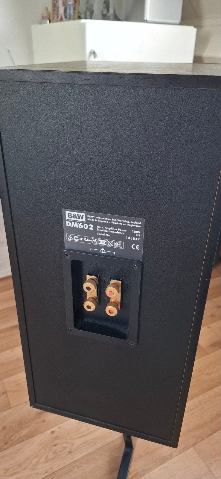 Te koop: B&W type DM 602 Frontspeakers (Bi-Wire) incl. stand, Ophalen, Basreflex, 120 tot 150 watt, Zo goed als nieuw