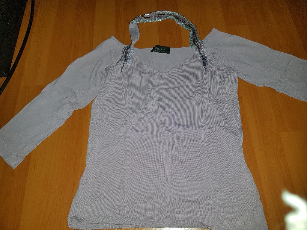 Nieuw - lila top van Taviani aparte kraaltjes in hals - IT44, Maat 38/40 (M), Taviani, Nieuw, Ophalen of Verzenden