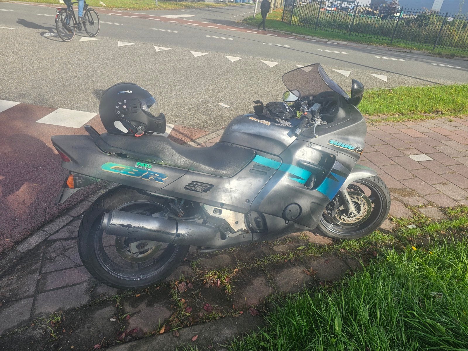 Honda CBR 1000F - Toermotor