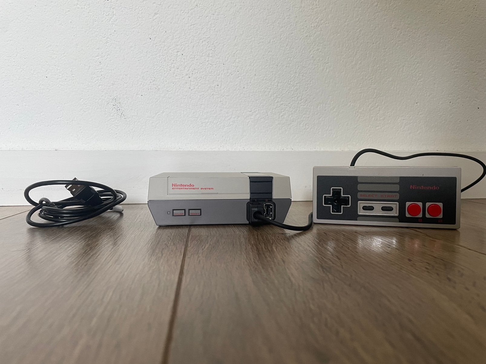 Nintendo NES mini + controller, Ophalen, Gebruikt, Met 1 controller, Met games