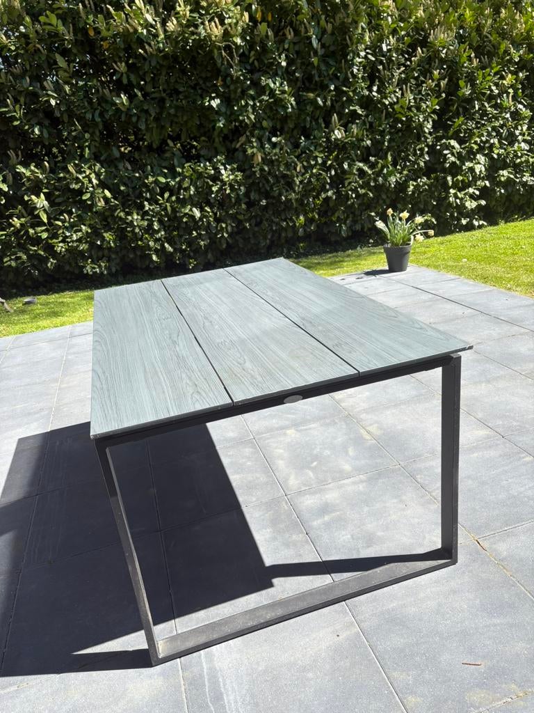 Jutlandia tuintafel., Ophalen, Gebruikt