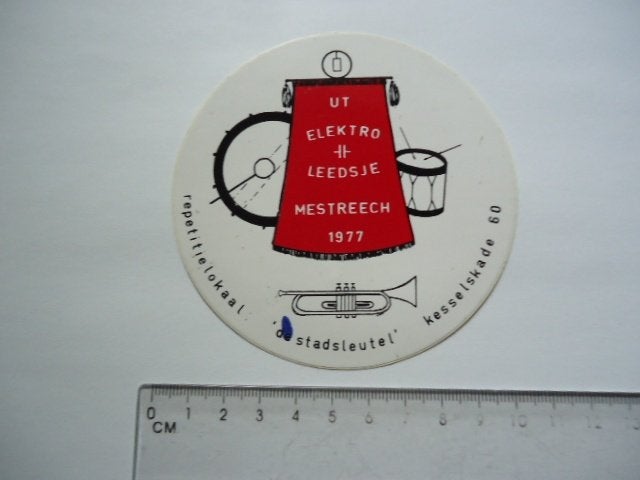 sticker oud Maastricht 1977 Elektro Leedsje stadsleutel, Verzamelen, Verzenden, Zo goed als nieuw, Bedrijf of Vereniging