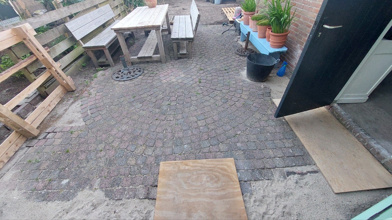 Gratis Koppelstones 10x10cm - 15m2 (zelf weghalen), Ophalen