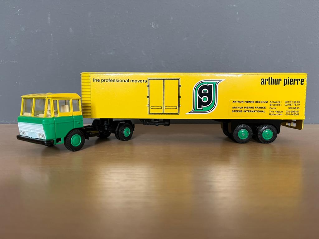 Lion car DAF 2600 Arthur Pierre, Hobby en Vrije tijd, Modelauto's | 1:50, Ophalen of Verzenden, Zo goed als nieuw, Bus of Vrachtwagen