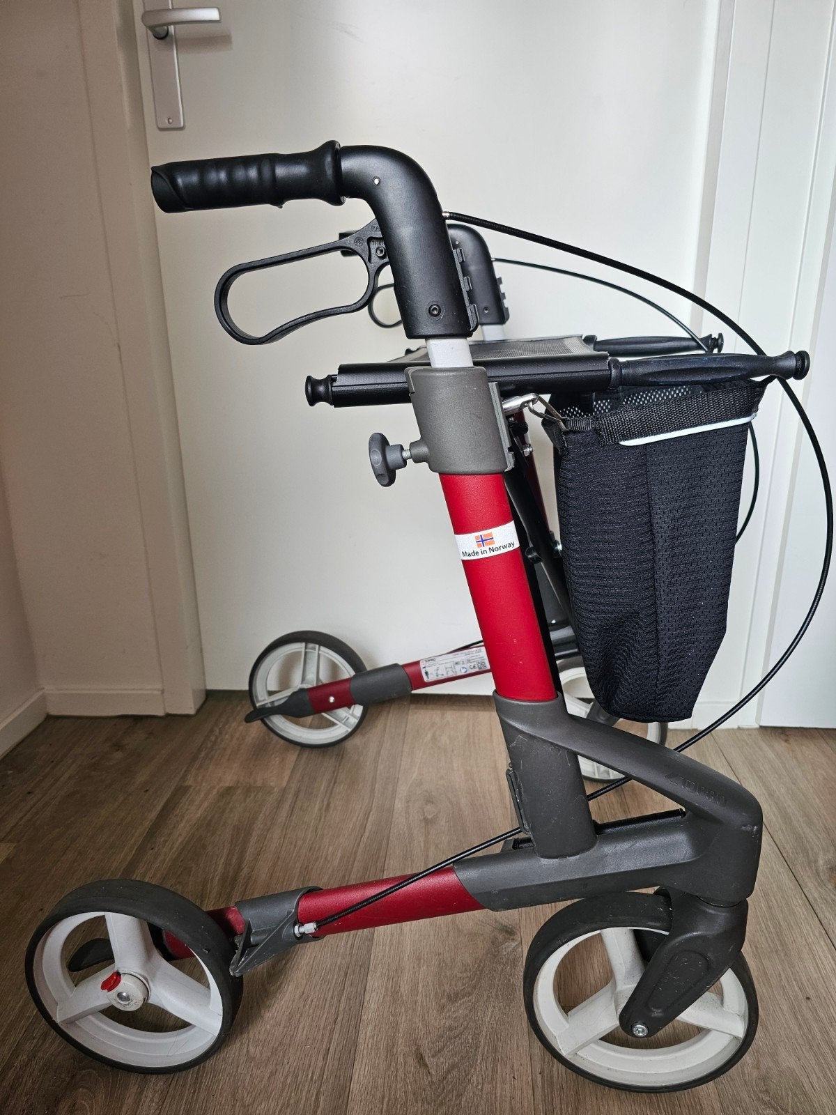2 Rollators 1 voor binnen 1 voor buiten nu samen 85 Euro, Ophalen of Verzenden, Opvouwbaar, Zo goed als nieuw