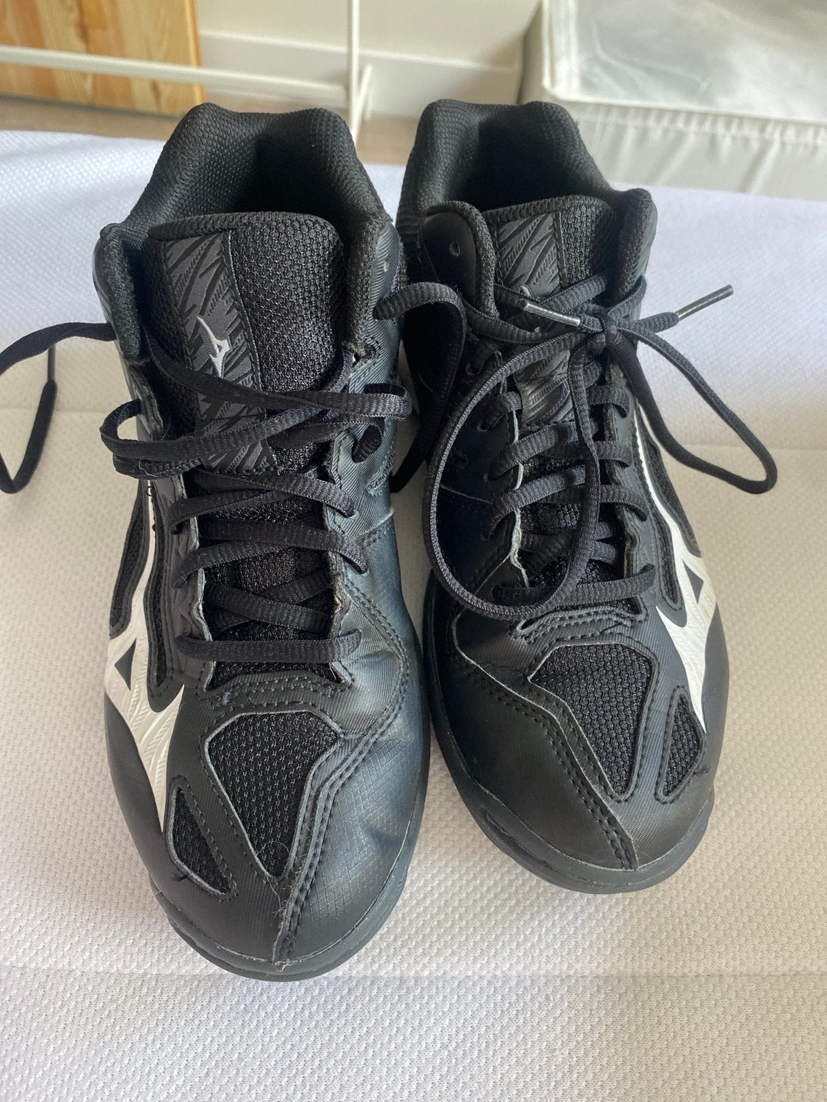Mizuno korfbal veldschoenen - Zo goed als nieuw, Ophalen of Verzenden, Zo goed als nieuw, Schoenen