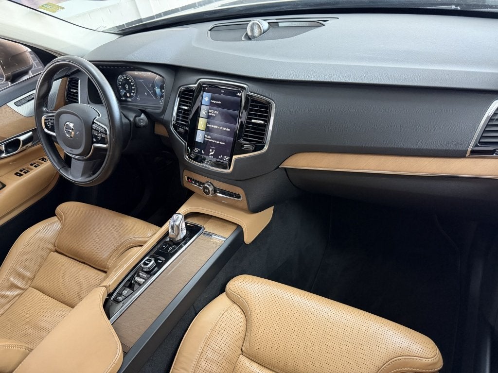 Volvo XC90 2.0 T8 TE AWD Insc. 7Prs Pano Lane (bj 2015), Auto's, Dealer onderhouden, Gebruikt, 4 cilinders, 150 min