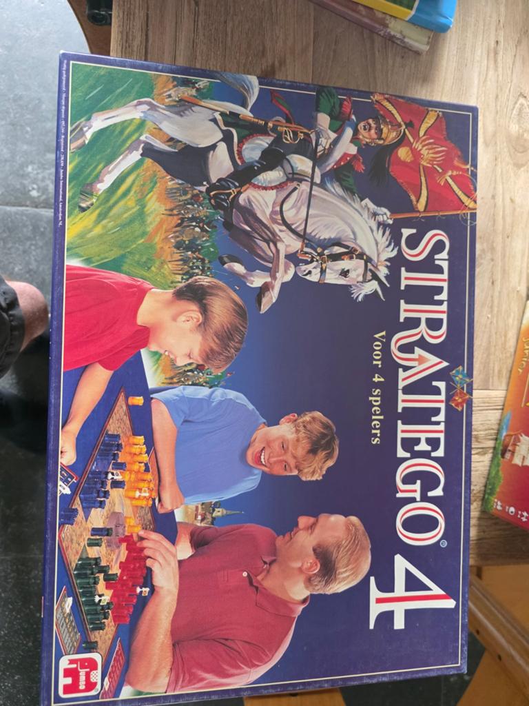 Stratego 4 Bordspel - Voor 4 Spelers, Hobby en Vrije tijd, Gezelschapsspellen | Bordspellen, Drie of vier spelers, Ophalen of Verzenden