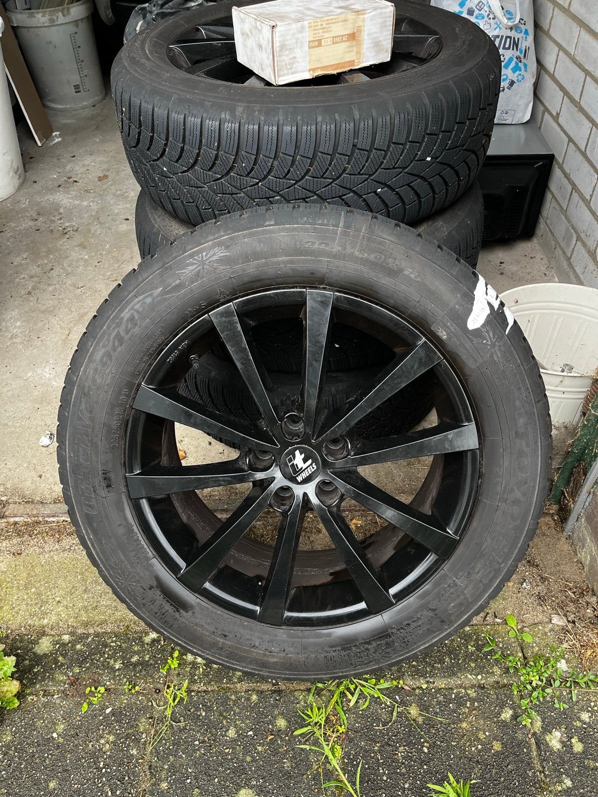 Zwarte 18” Velgen steek 5x112 Set Toyo winterbanden, Ophalen, 18 inch, Gebruikt, Banden en Velgen