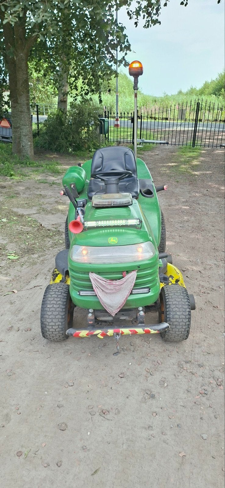 Opgeknapte Zitmaaier met Nieuwe Onderdelen en Trekhaak, Ophalen, John Deere, Opvangbak, 120 cm of meer