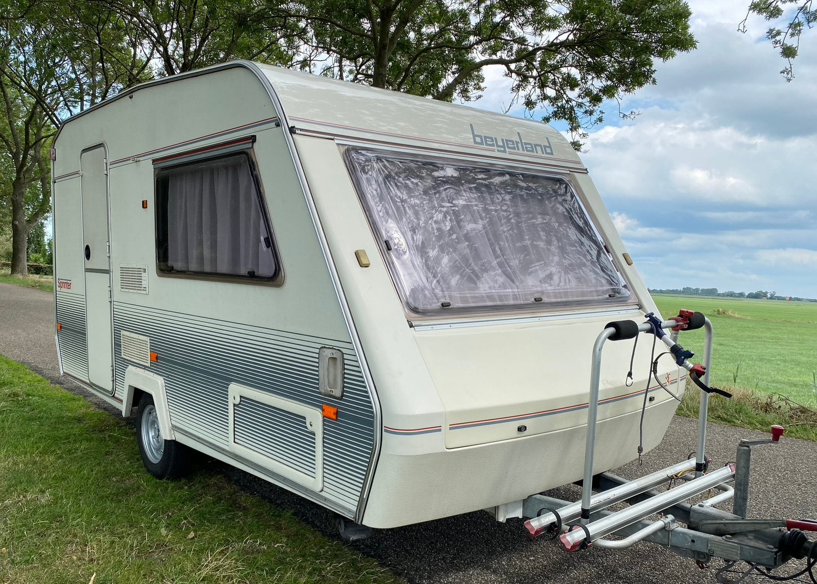 Caravans gezocht Adria Beyerland hobby chateau Wilk Eriba, Caravans en Kamperen, Treinzit, Particulier, Luifel, Bürstner