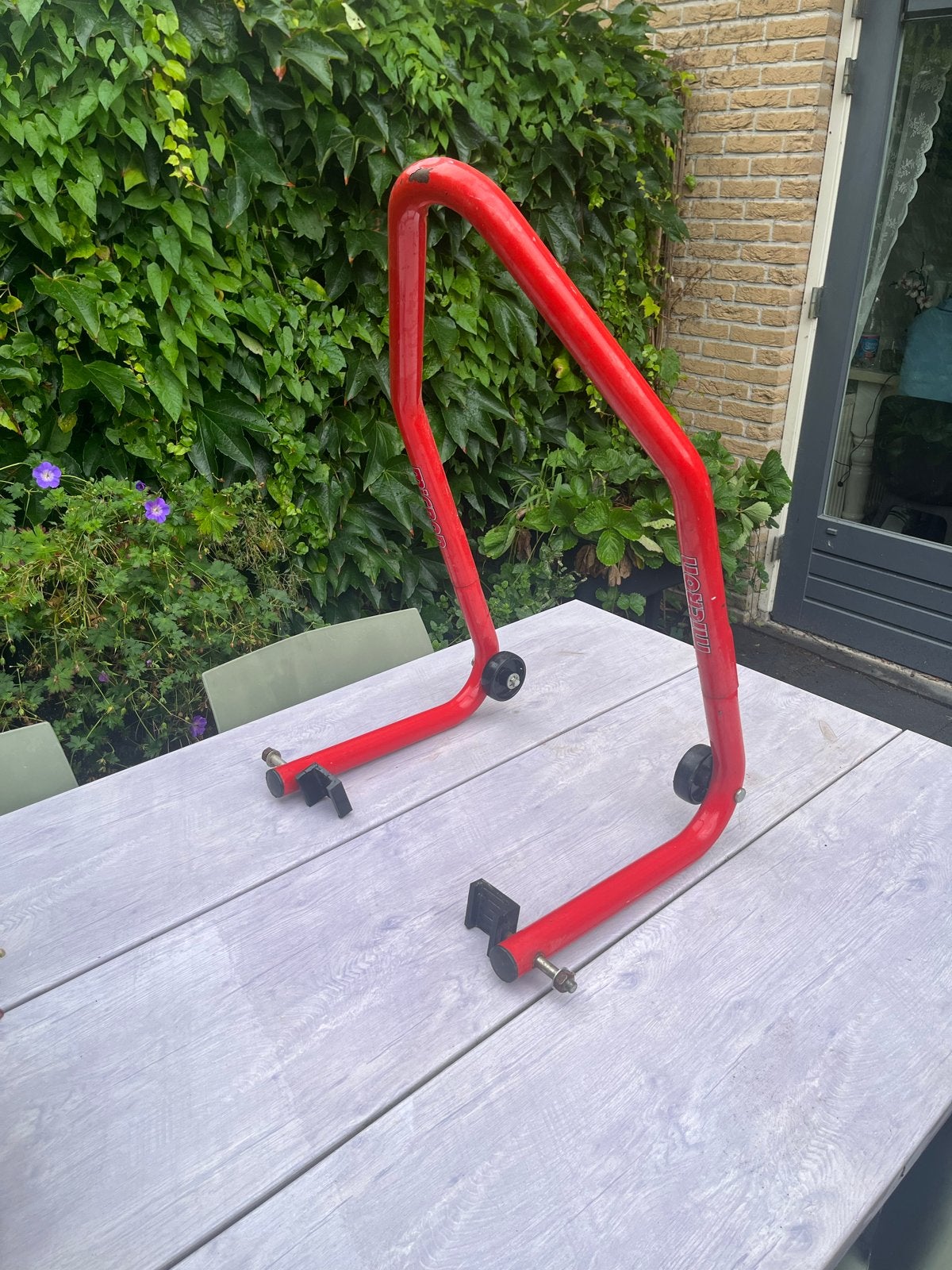 Micron motor steun - Rode motorfiets paddock stand, Ophalen, Gebruikt