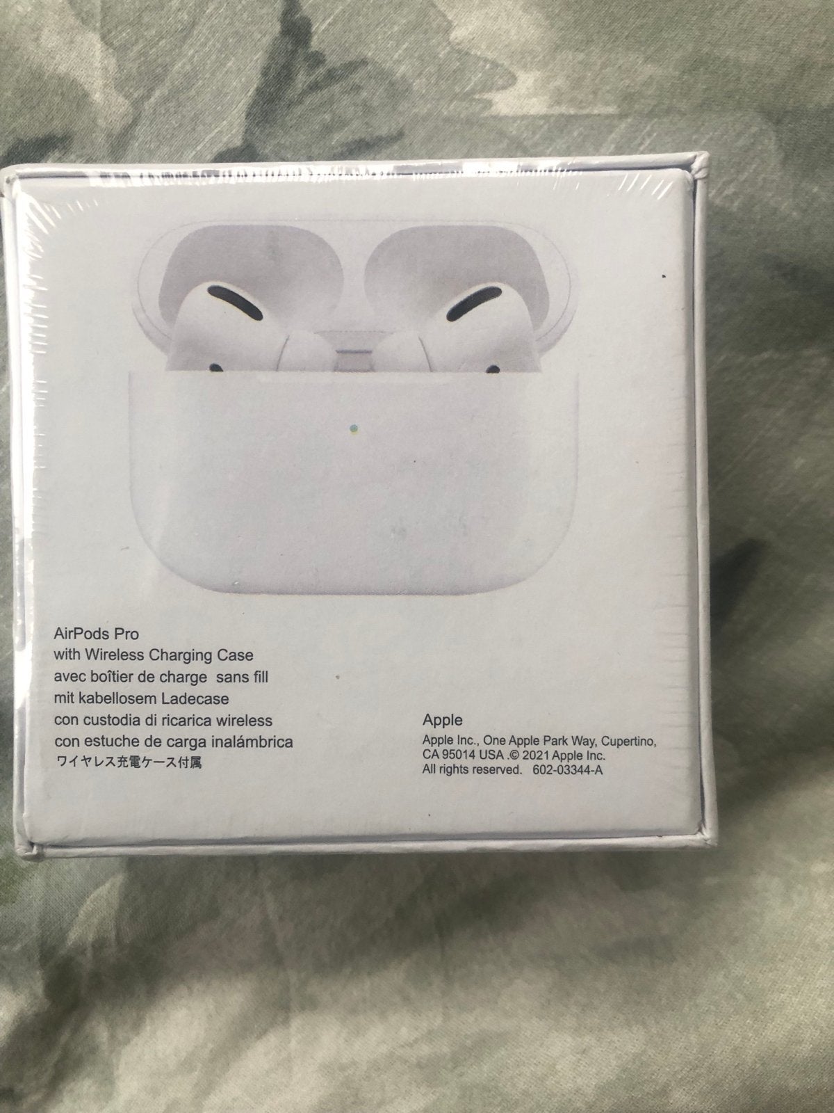 Nieuwe Apple AirPods Pro met draadloze oplaadcase, In-ear, Bluetooth, Nieuw, Ophalen of Verzenden
