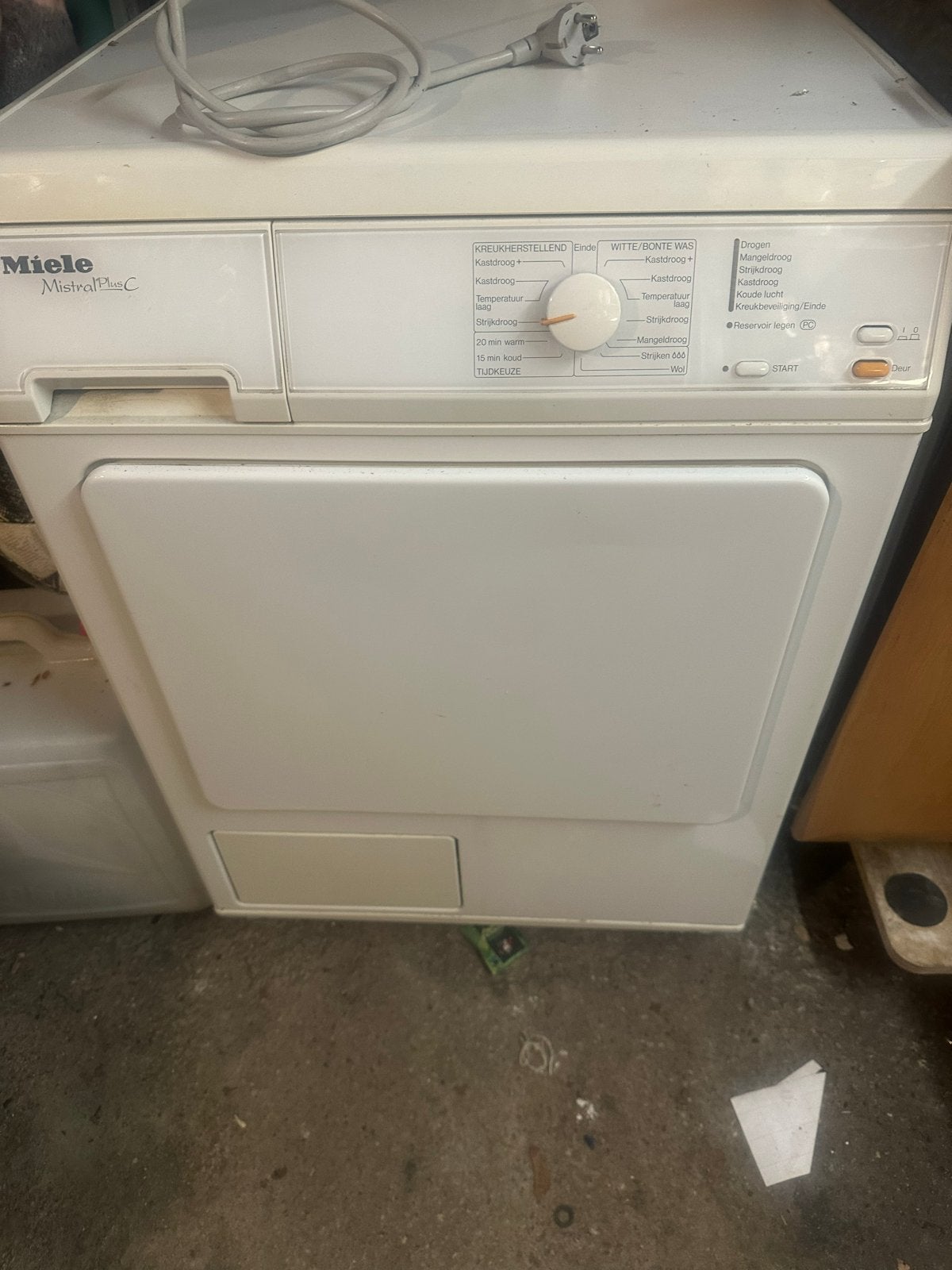 Miele Mistral Plus C wasdroger, Ophalen, 6 tot 8 kg, Gebruikt, Luchtafvoer