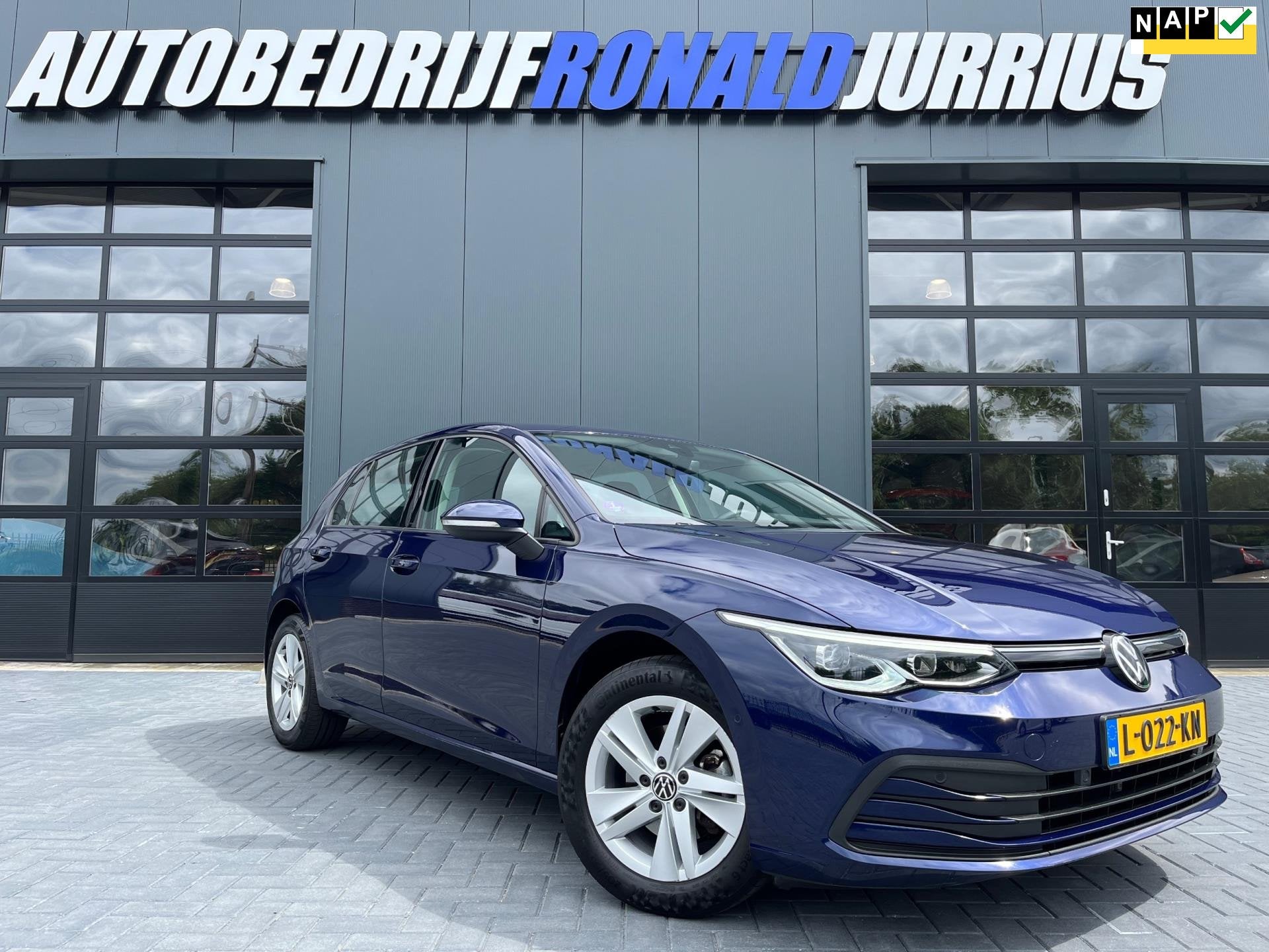 Volkswagen Golf 1.5 TSI Life Business NLAuto/Alcantara-Sport, Auto's, Voorwielaandrijving, 4 cilinders, Blauw, Alcantara