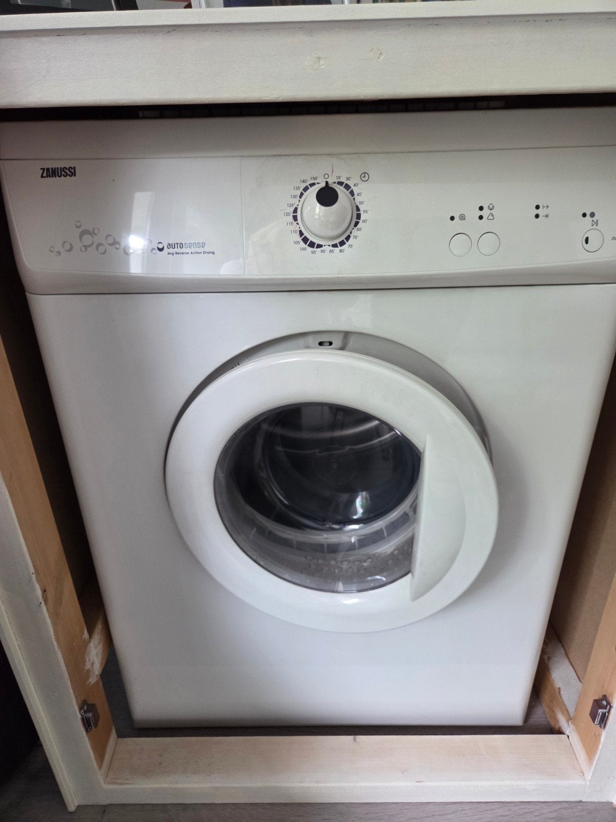 Zanussi ZTA 140 Luchtafvoer Wasdroger 6kg, Ophalen, 6 tot 8 kg, Gebruikt, Luchtafvoer