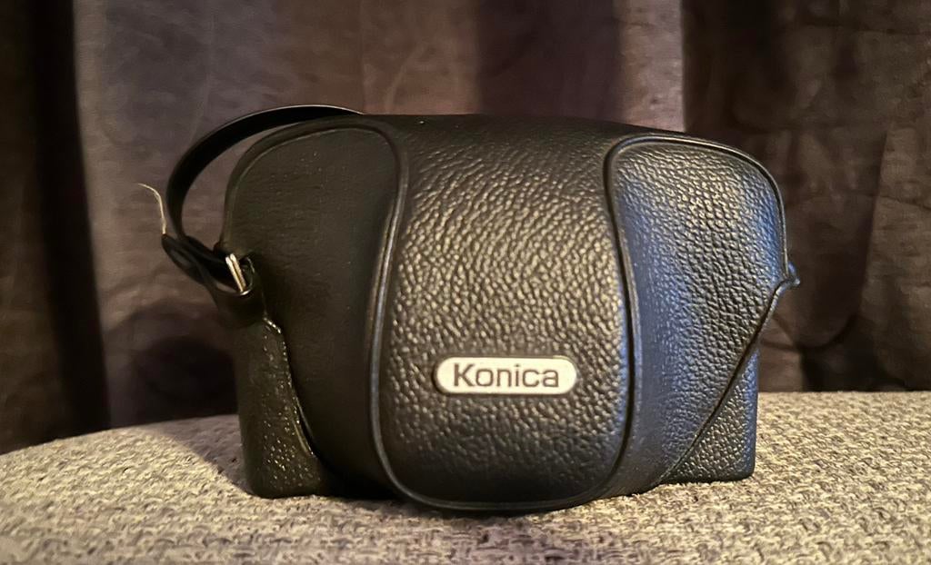Konica C35 EFP, Ophalen of Verzenden, Zo goed als nieuw, Schoudertas, Lowepro