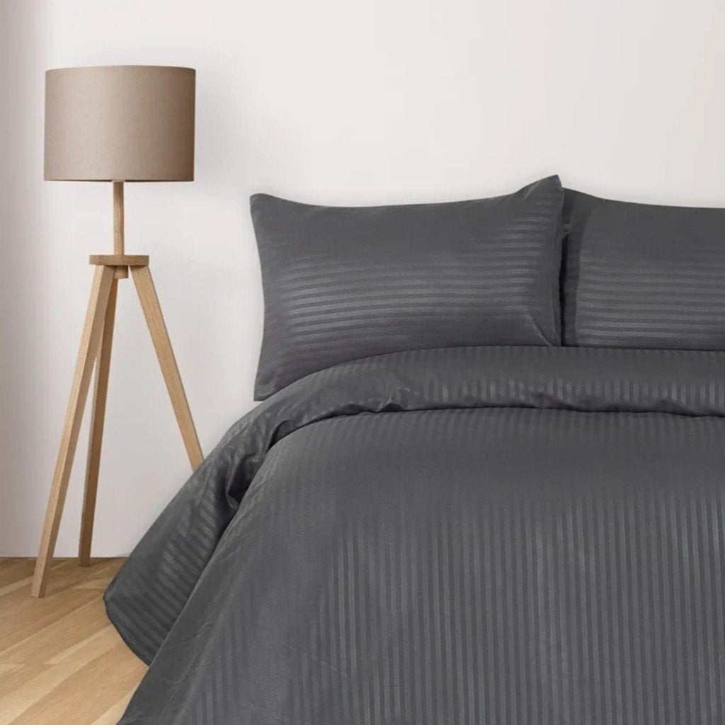 Hotelkwaliteit Dekbedovertrekset 200x200/Antraciet. Nieuw, Ademend, Dekbedovertrek, Overige materialen, Ophalen of Verzenden