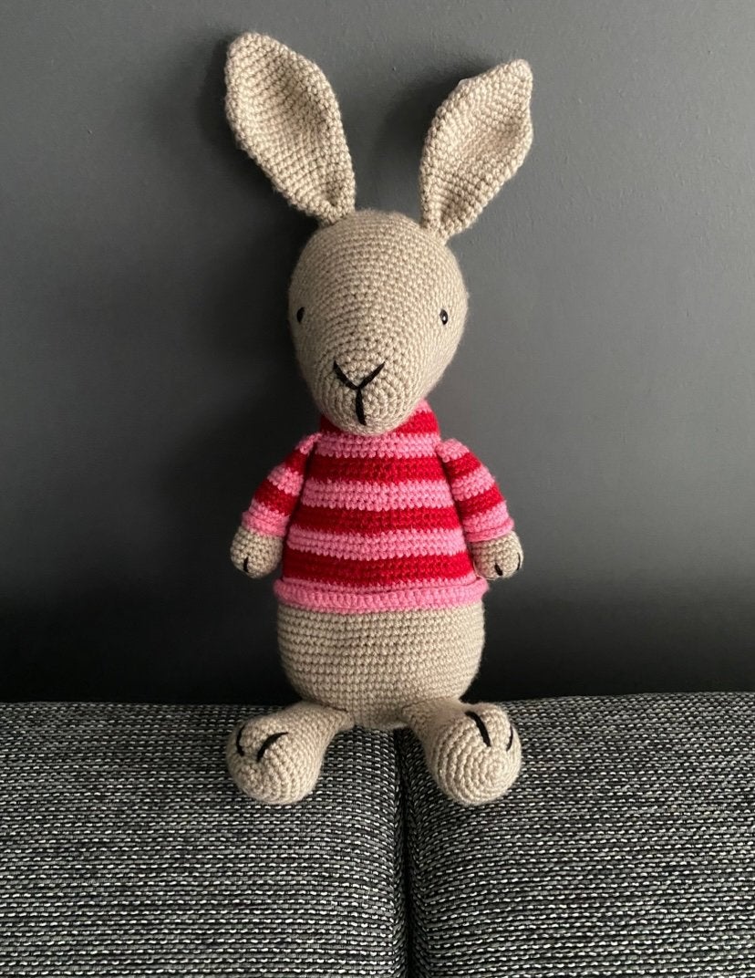 Mooi konijn / 35 cm, Handgemaakt, Ophalen of Verzenden, Middelgroot (20 tot 80 cm), Meerkleurig