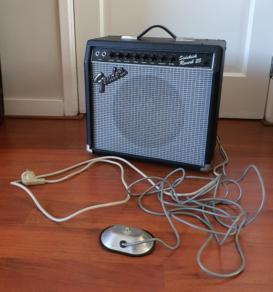 Fender Sidekick Reverb 25 gitaarversterker, Muziek en Instrumenten, Versterkers | Bas en Gitaar, Ophalen, Gebruikt