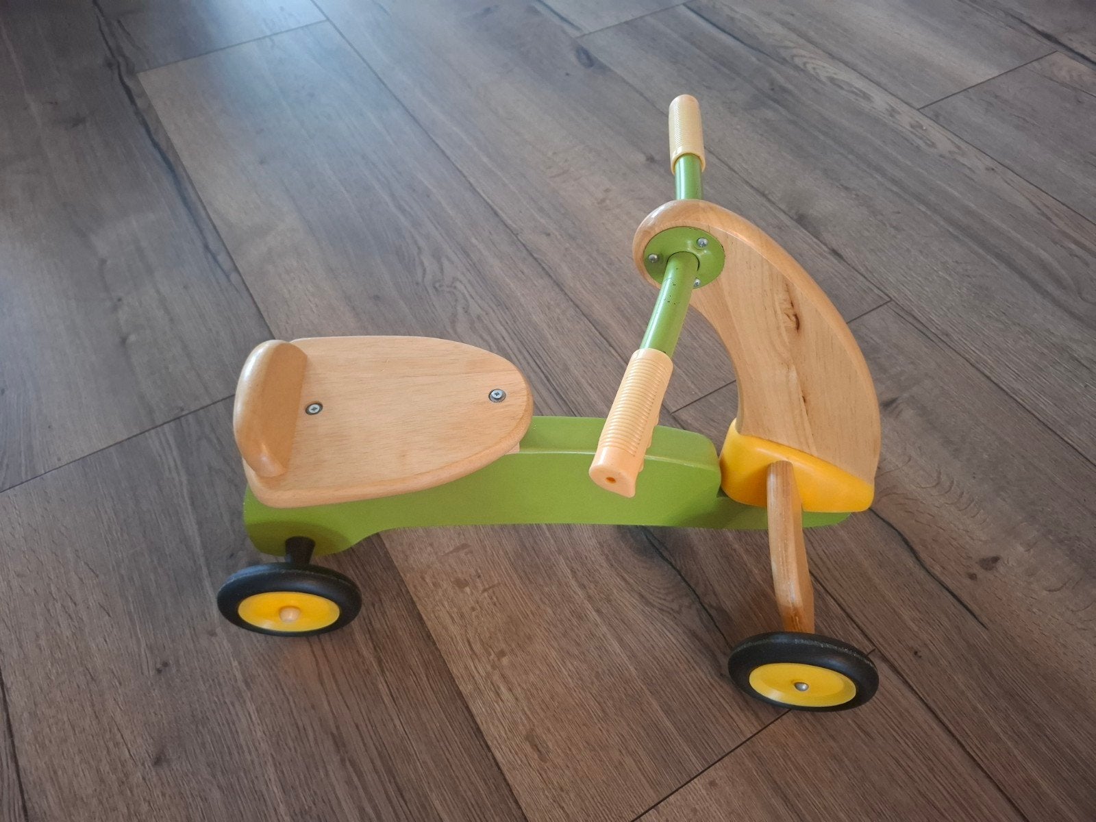 Houten loopfietsje voor peuters - Groen/Geel, Kinderen en Baby's, Ophalen, Gebruikt, Loopfiets