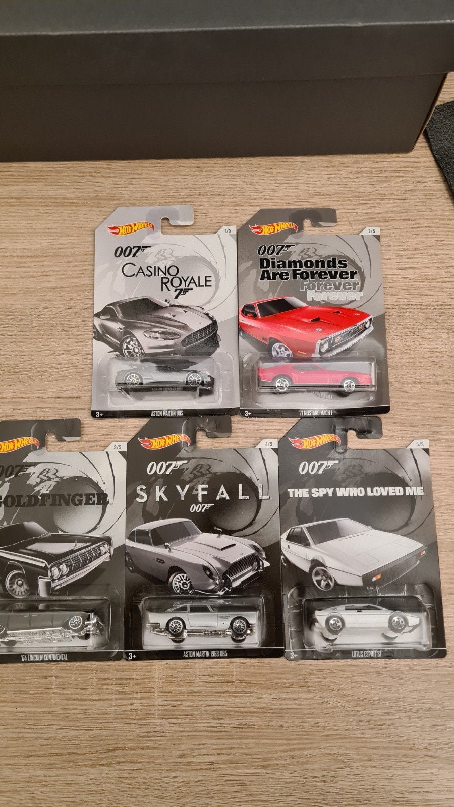 Hot Wheels 007 James Bond set - 5 auto's, Ophalen of Verzenden, Nieuw