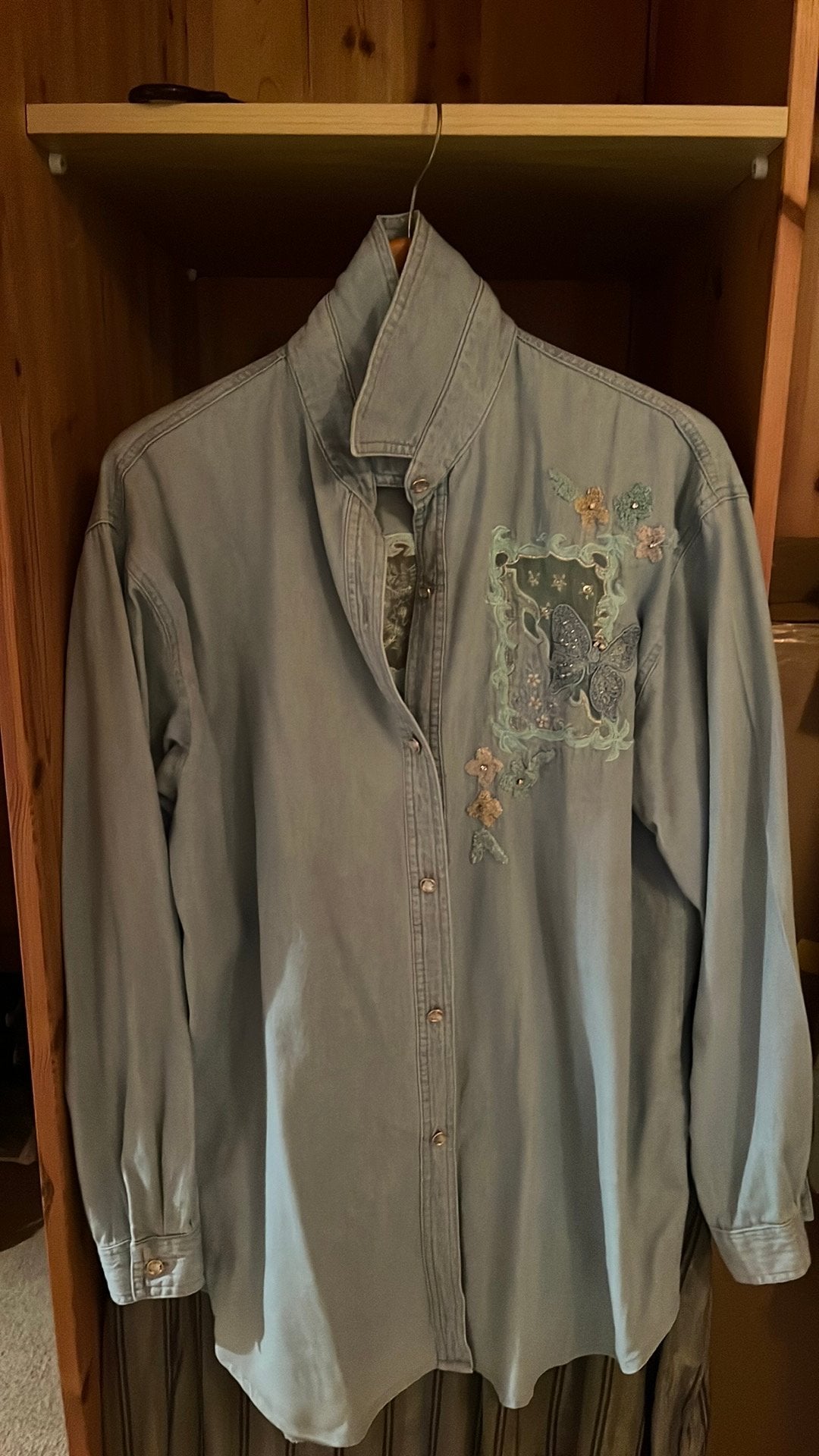 Spijkerblouse met opvallende print., Kleding | Dames, Ophalen of Verzenden, Zo goed als nieuw, Blauw