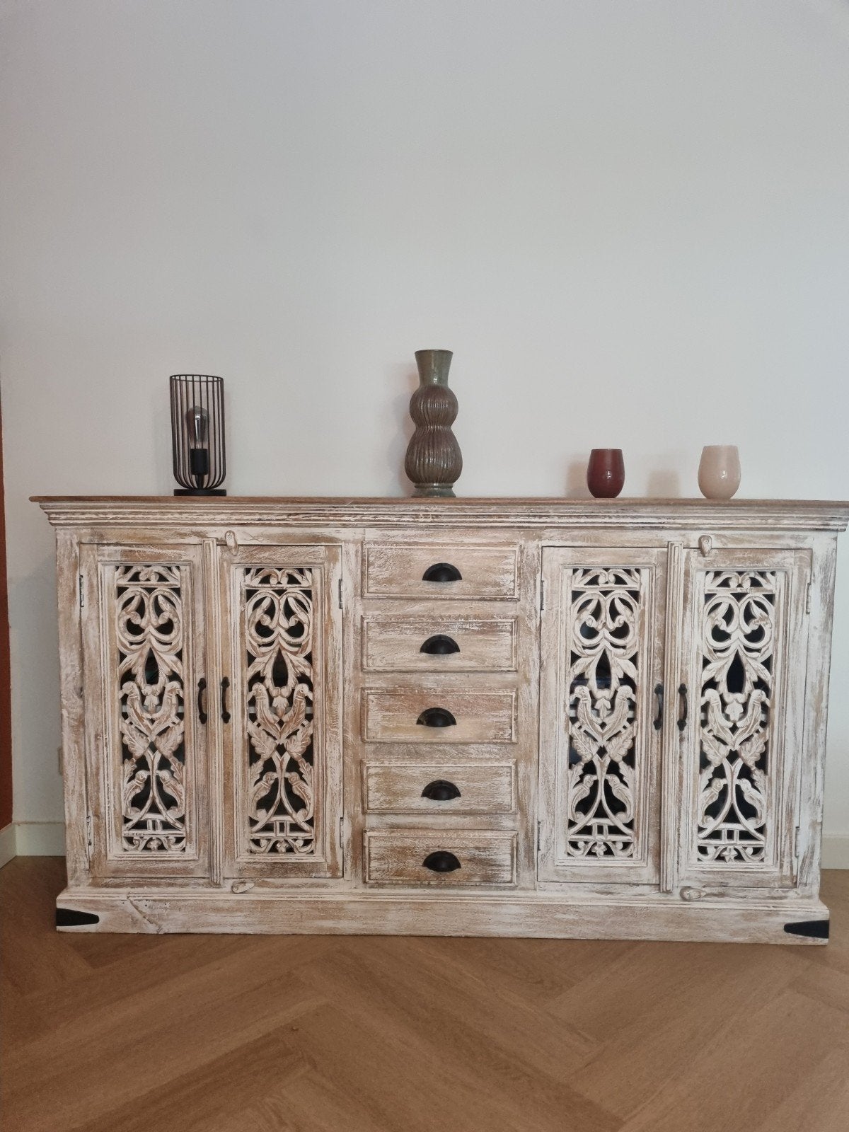Uniek handgesneden dressoir/sideboard - Mango hout, Huis en Inrichting, Kasten | Dressoirs, Zo goed als nieuw, 200 cm of meer