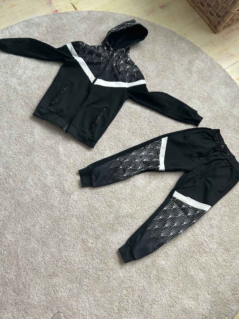 Trainingspak 158 - 164  boomings  joggingpak, Kinderen en Baby's, Kinderkleding | Maat 158, Ophalen of Verzenden, Zo goed als nieuw