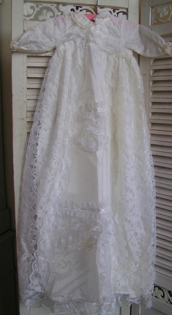 antieke kanten doopjurk nr VV 1189, Antiek en Kunst, Antiek | Kleding en Accessoires, Verzenden, Kinderen
