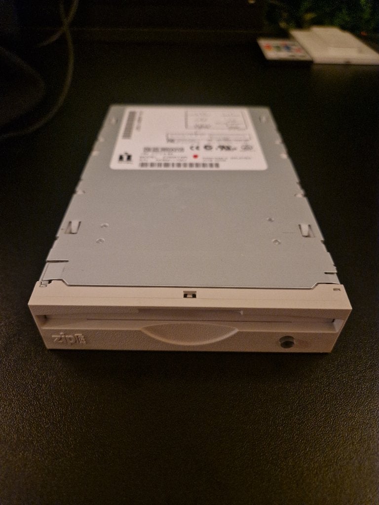 IOMEGA Z250ATAP Zip Drive, Verzenden, Gebruikt, Desktop, USB