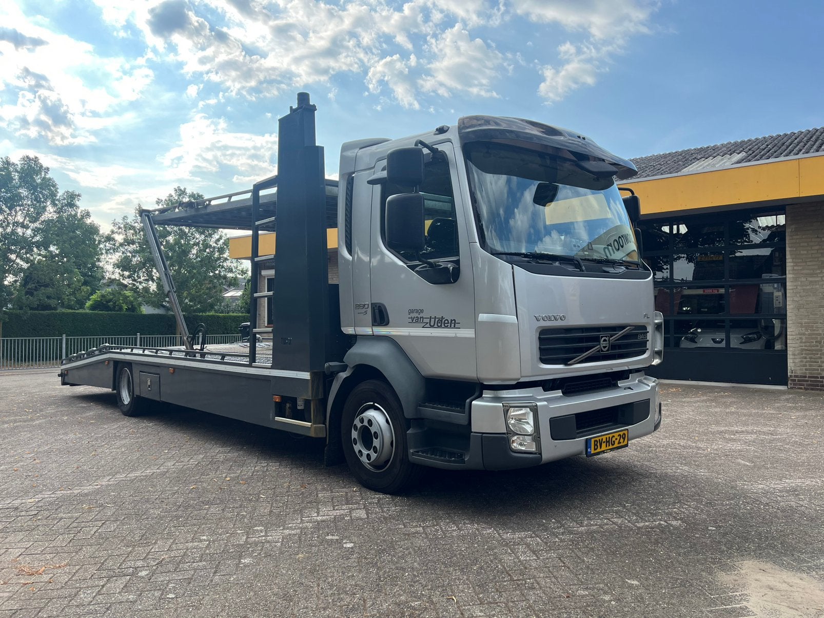 Vlolvo FL280 autotransporter 339000KM!, Auto's, Euro 5, Achterwielaandrijving, Bedrijf, Grijs