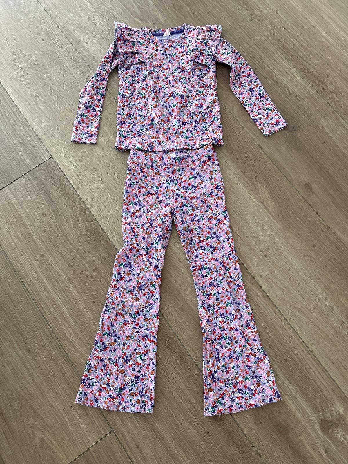 Hema bloemetjes setje, broek en shirt, maat 122/128, Ophalen of Verzenden, Gebruikt, Meisje, Setje